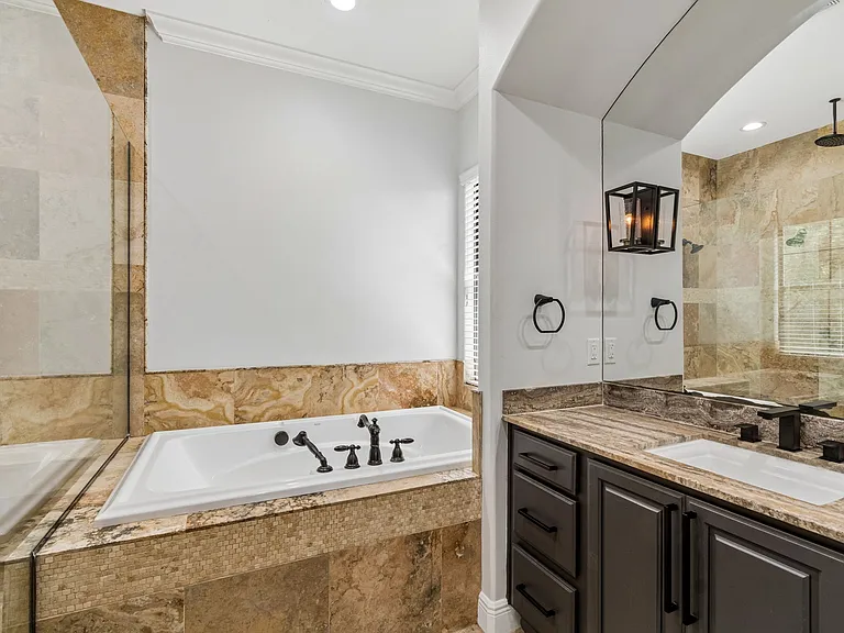 3917 W Barcelona St — Photo 21