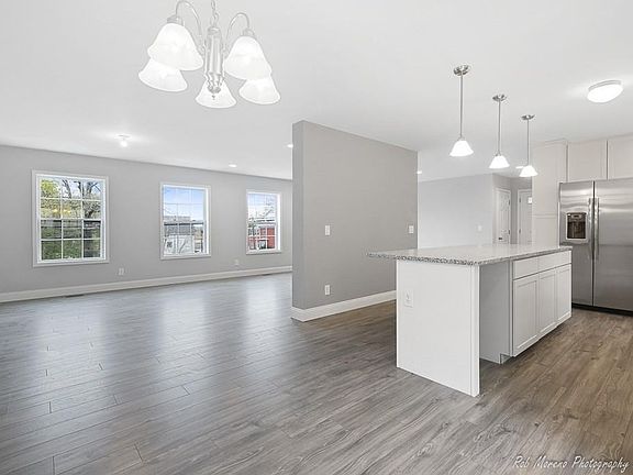 5th image of 425 Revere Beach Pkwy