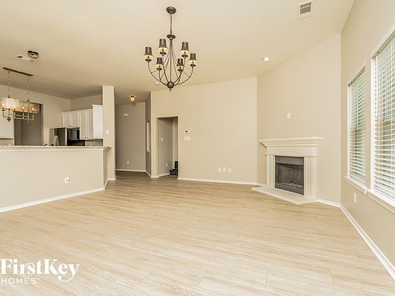 3rd image of 5116 Parkplace Dr