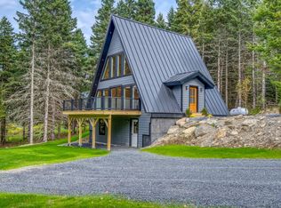 10 The Loop Rd, Dallas Plt, ME 04970