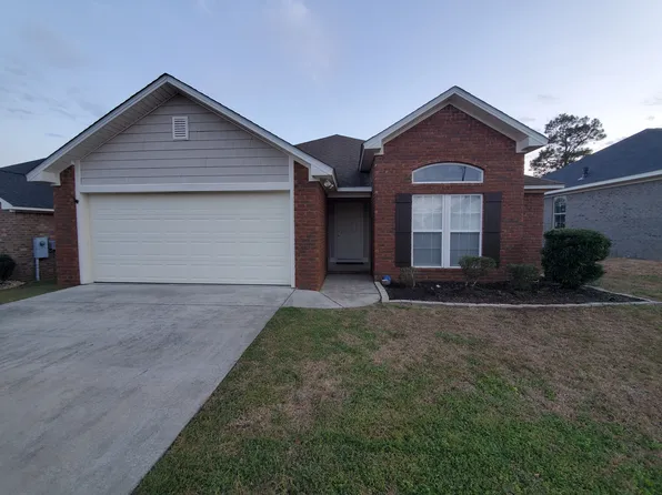 105 Sugarberry Rd, Dothan, AL 36301