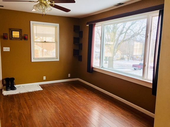 4th image of 1223 Lincoln Ave