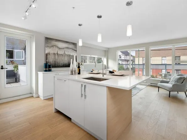 2512 Fraser St, Vancouver, BC V5T 3V3