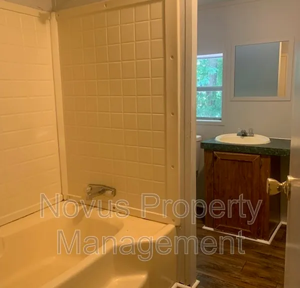 221 Oakleigh Dr — Photo 16