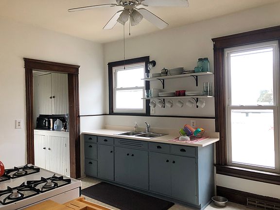 Kitchen & butlers pantry 