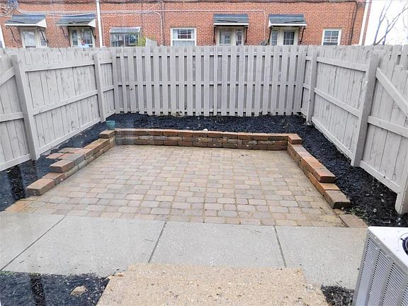2nd image of 1795 Northwest Blvd