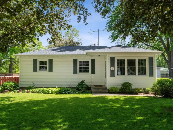 241 Marie Ave, Elk Run Heights, IA 50707