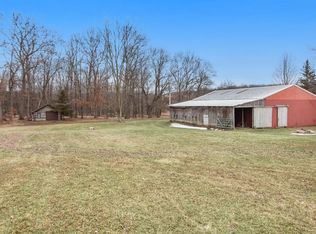 7736 Jennings Rd, Whitmore Lake, MI 48189