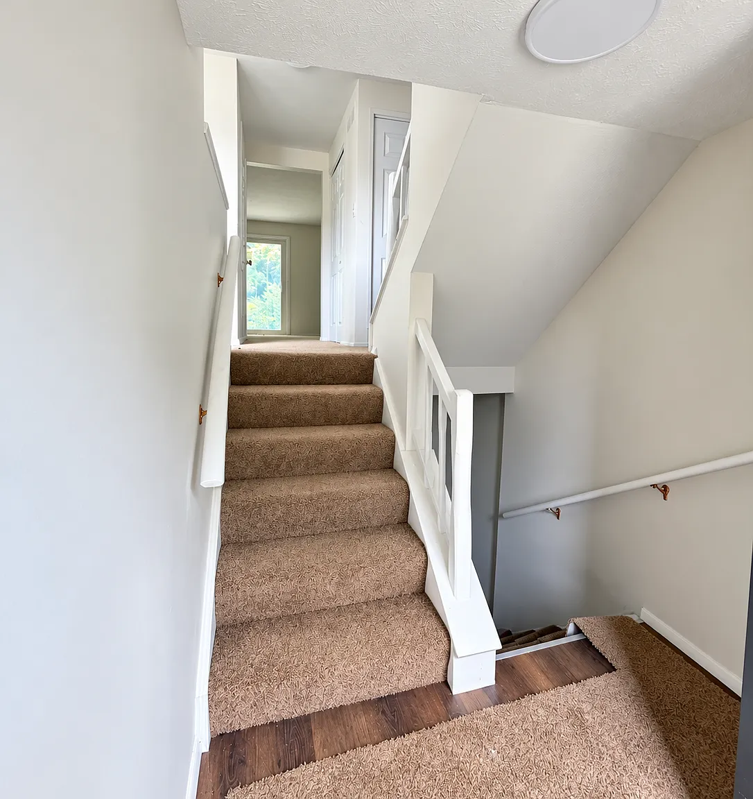 3 bed, $1,395 — Photo 2