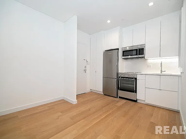 59 Thompson St #1 — Photo 2