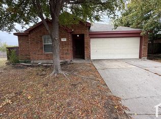 1111 Sussex Dr, Forney, TX 75126