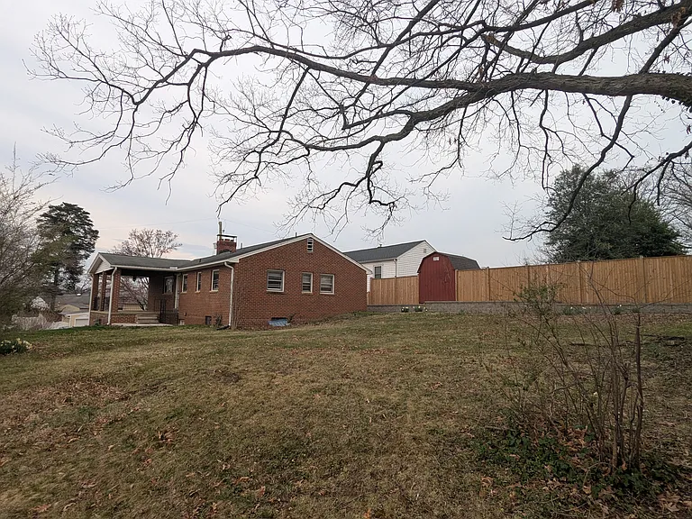 6903 Buchanan St — Photo 3