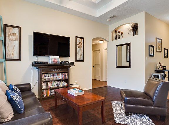 3rd image of 3208 Campanario Cir