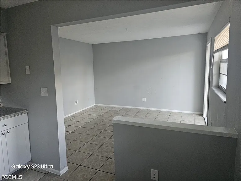 2708 Broadway — Photo 8