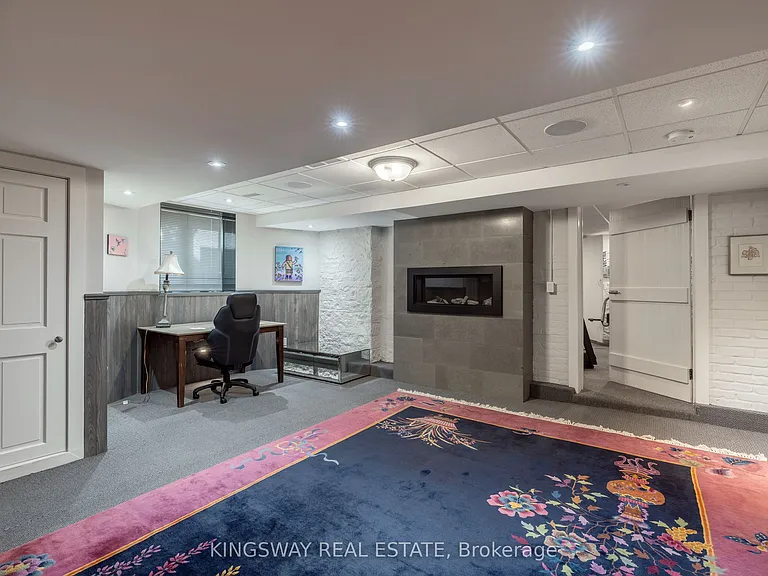 166 High Park Ave — Photo 34