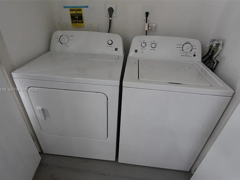 2890 N Oakland Forest Dr #204 — Photo 15