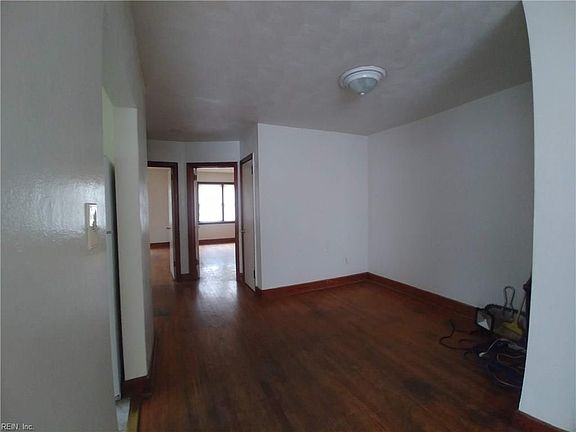 3rd image of 119 Afton Pkwy APT B