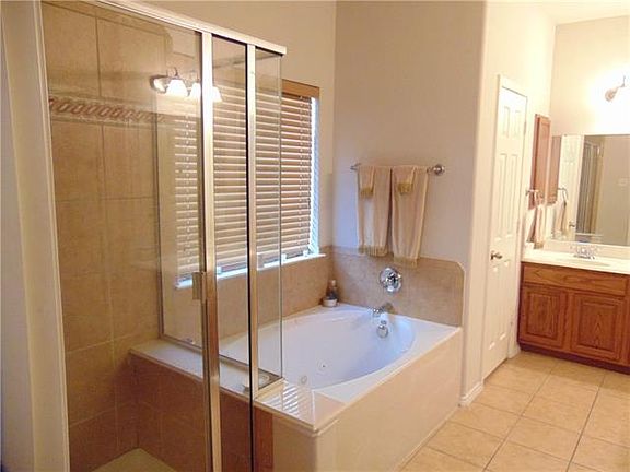 4th image of 10220 Crawford Farms Dr