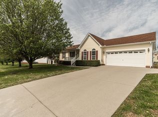 1036 Glennie Lee Dr, Greenbrier, TN 37073