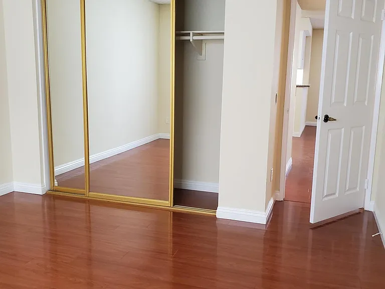 409 W Dryden St #G — Photo 13