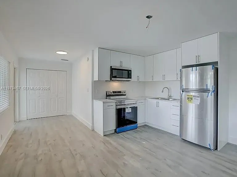 1335 NE 5th Ave #7 — Photo 6