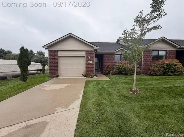 1471 Duncan Ct, Chelsea, MI 48118