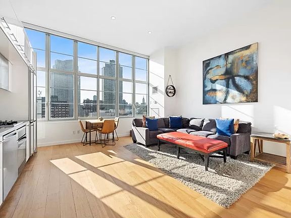 2nd image of 27-28 Thomson Ave #814