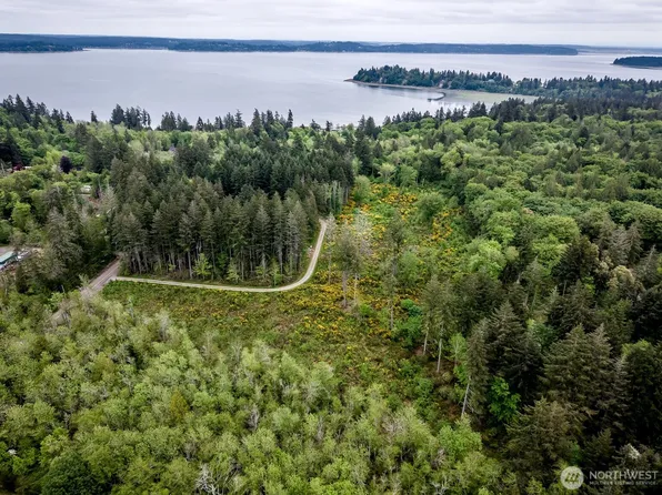 24 156th Avenue SW, Lakebay, WA 98349