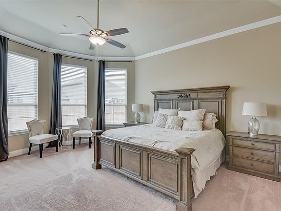 4th image of 4506 Plumeria Dr