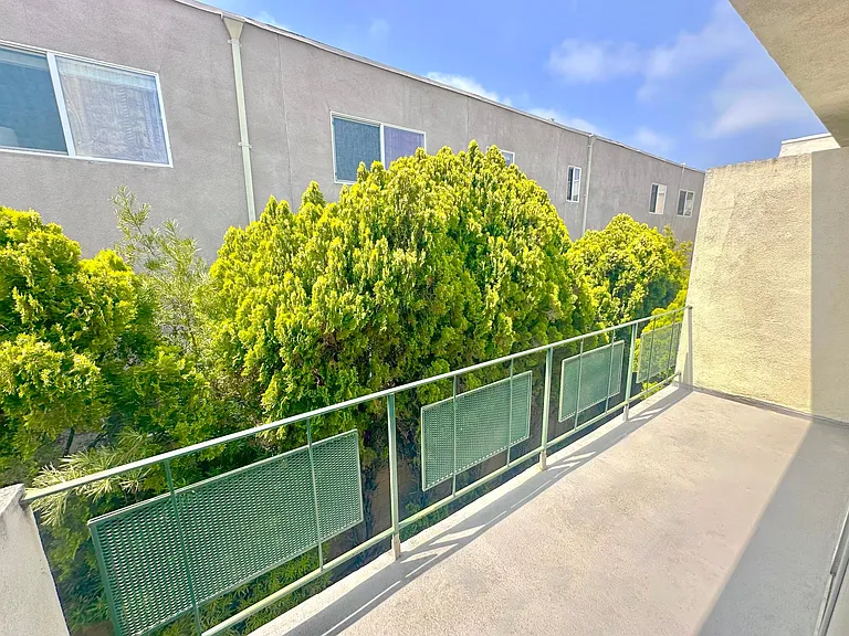 1128 10th St #9 — Photo 5