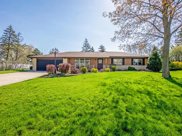 3500 South Russel ROAD, New Berlin, WI 53151