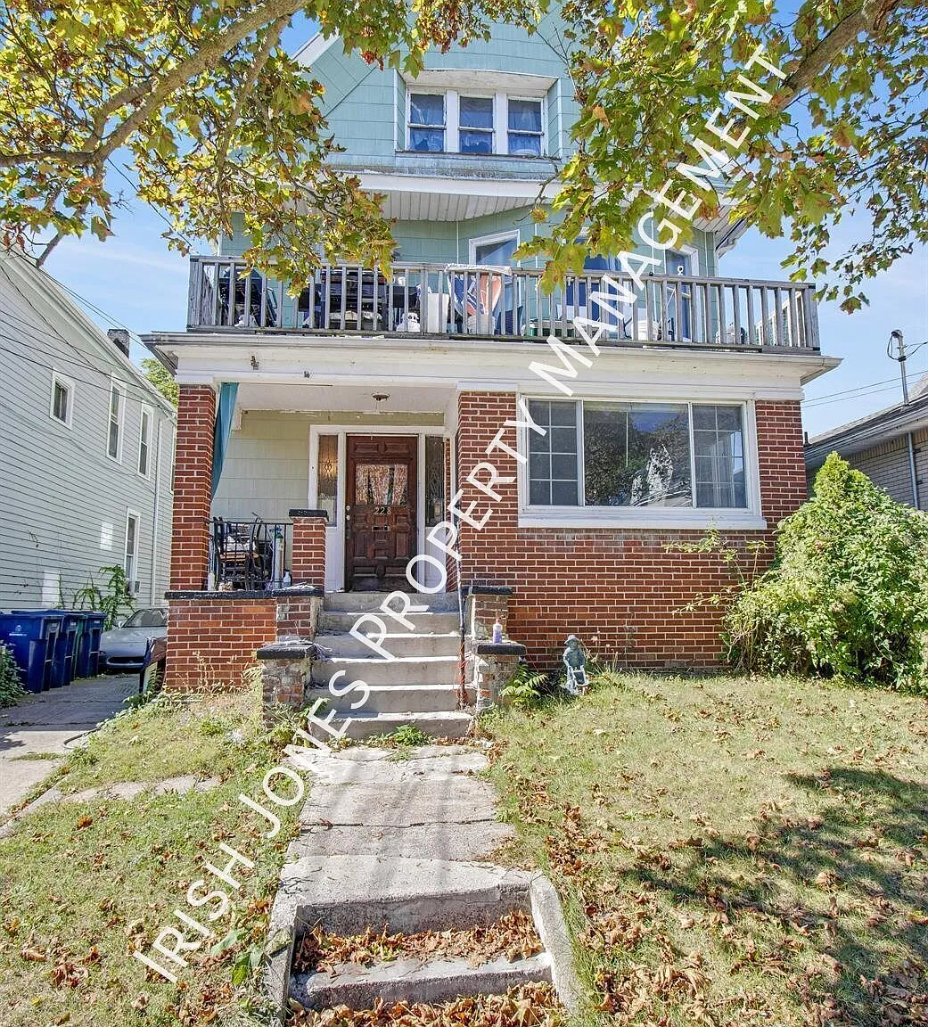 3 bed, $1,600 — Photo 1
