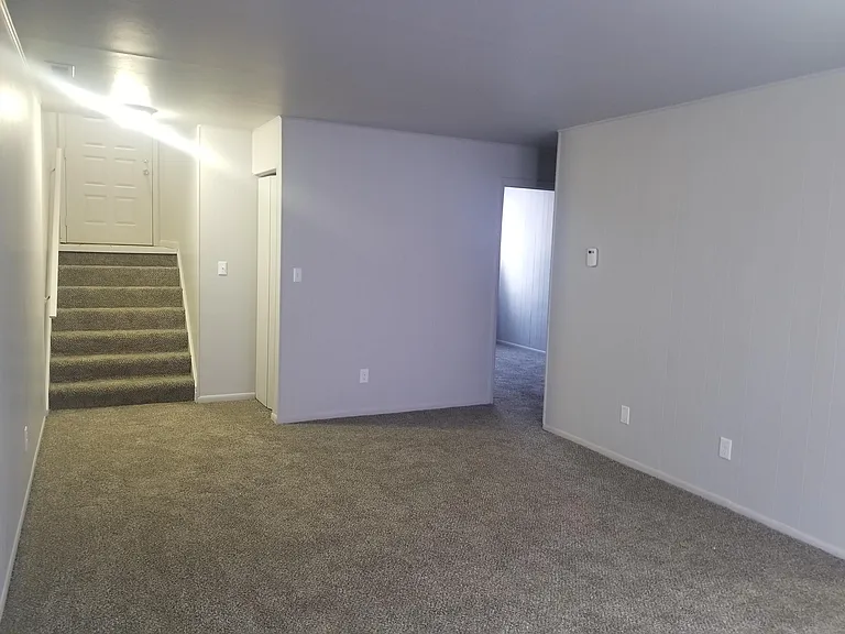 Washington Townhomes — Photo 8