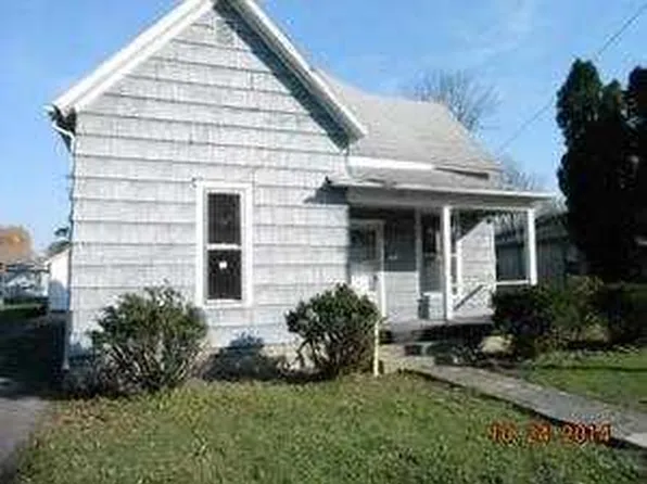 304 N Sycamore St, Gaston, IN 47342