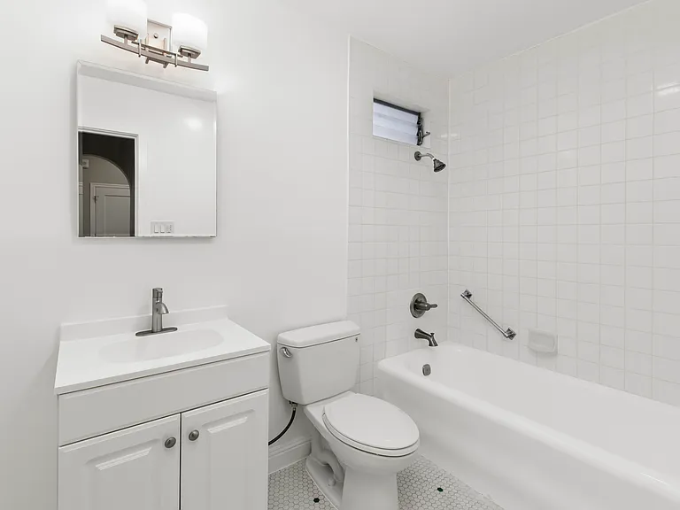 1595 Greenwich St #27 — Photo 10