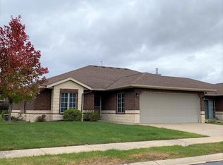 1032 Gardenia Ln, Stevens Point, WI 54482