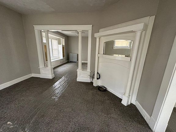 4th image of 2209 W 98th St