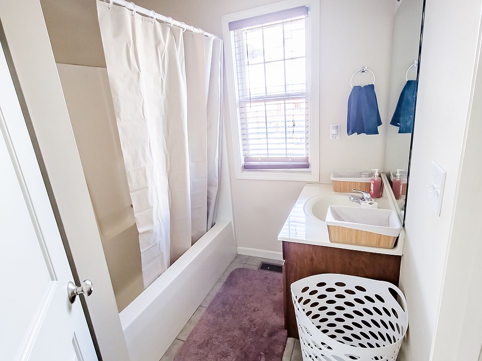 Bathroom1 second floor
