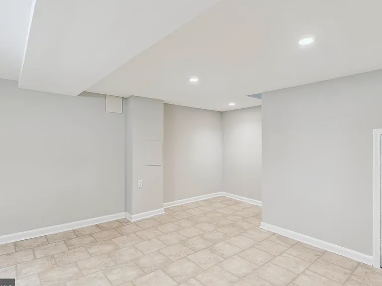829 S Ivy St — Photo 10