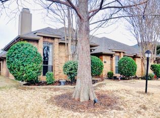 9002 Silverdollar Trl, Irving, TX 75063