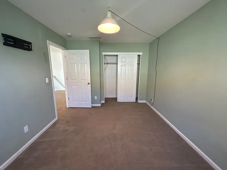 212 Riverbend Ln — Photo 23