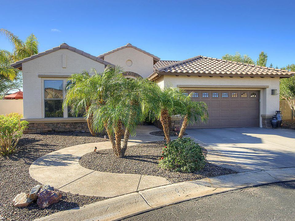 1st image of 2642 N 157th Dr