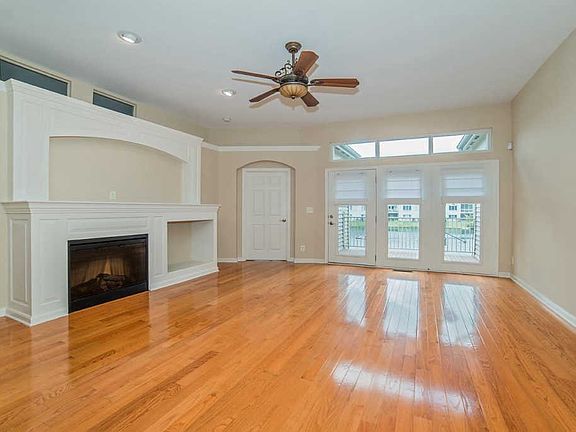 5th image of 4662 English Oak Ct