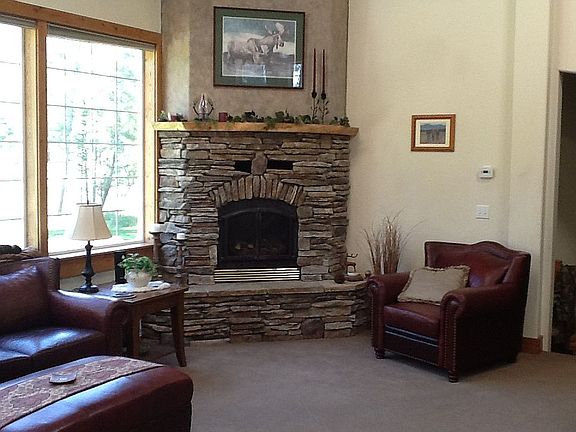 Gas fireplace