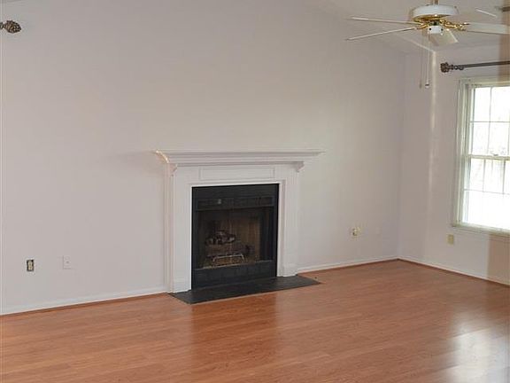 4th image of 40 Wood Pointe Dr Unit 53