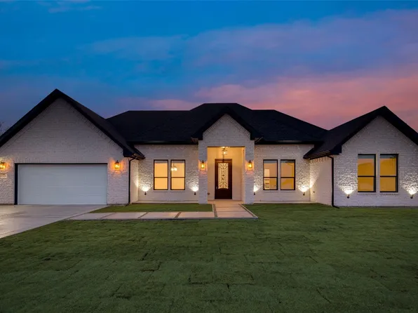 1523 Carter Dr, Corsicana, TX 75109