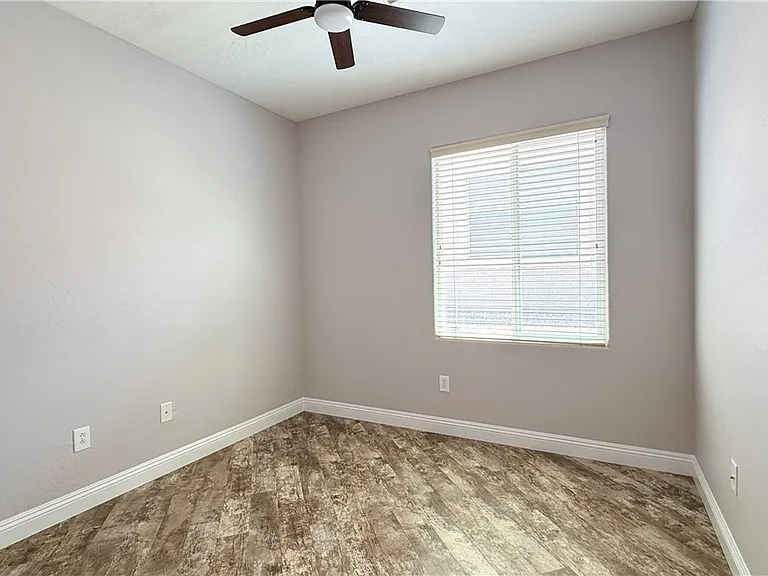 2354 Amana Dr — Photo 11