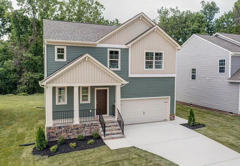 304 Northfield Heights Ln — Photo 1