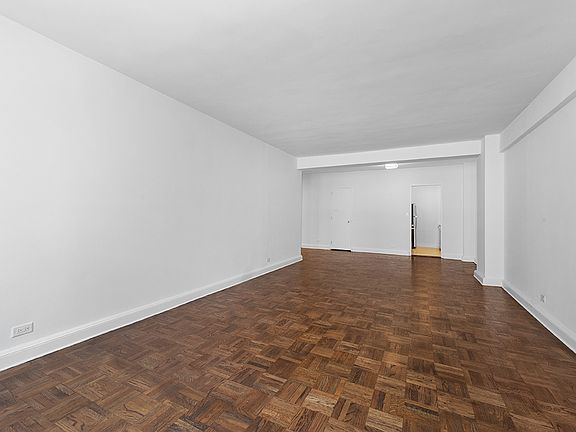 3rd image of 136 E 55th St APT 8D