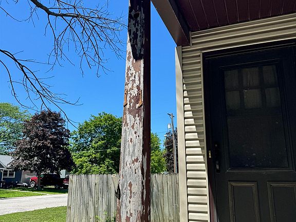 2nd image of 1141 Walnut St